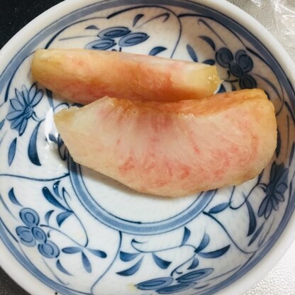 暑い日に食べる桃は体に沁みますね！綺麗に剥けて助かりました♪素敵なレシピありがとうございました(*^^*)また参考にさせてください！